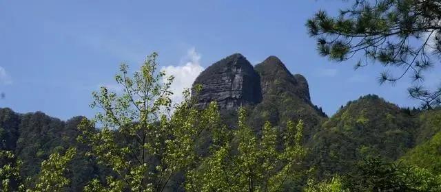 前山梁村委會(huì)鄉(xiāng)村交通顯著改善，村民出行更加便捷，最新交通新聞概述